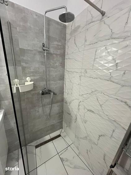 Garsonieră decomandată în Central