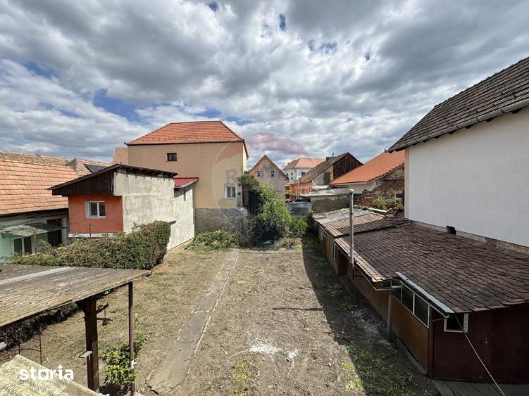 Casă cu 4 camere cu Teren 457 Mp în Ultracentral