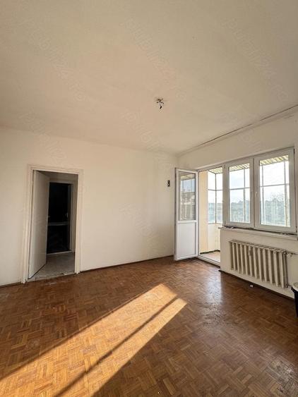Apartament cu 3 camere semidecomandat în Ultracentral