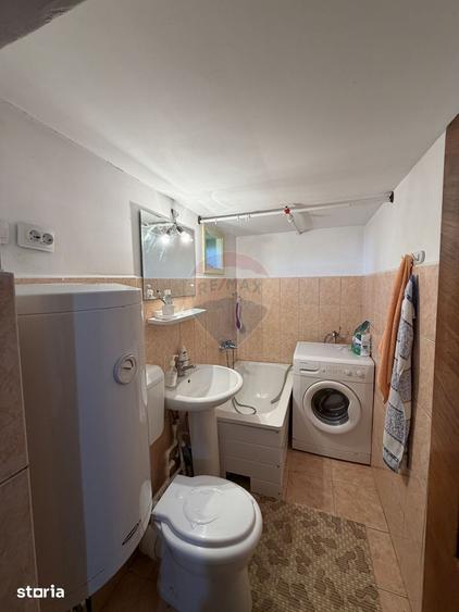 Casă cu 3 camere cu Teren 1459 Mp în Nănești