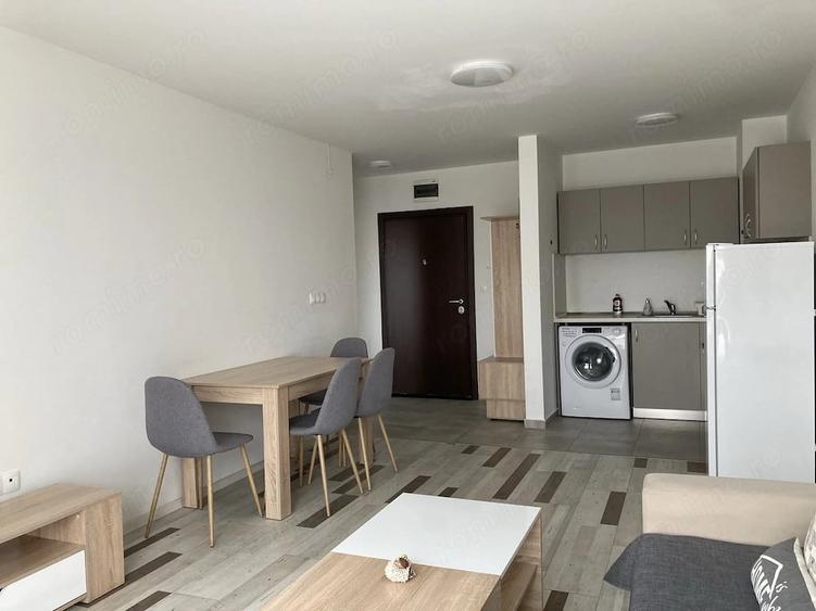 Apartament cu 2 camere semidecomandat în P-ța Universității