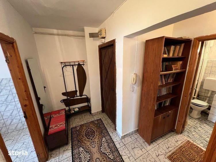 Apartament cu 2 camere decomandat, mobilat în Central