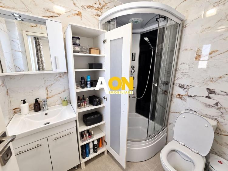 Casă individuală cu 4 camere cu Canalizare în Cetate