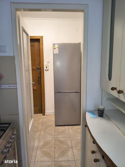 Apartament cu 3 camere semidecomandat în Republicii