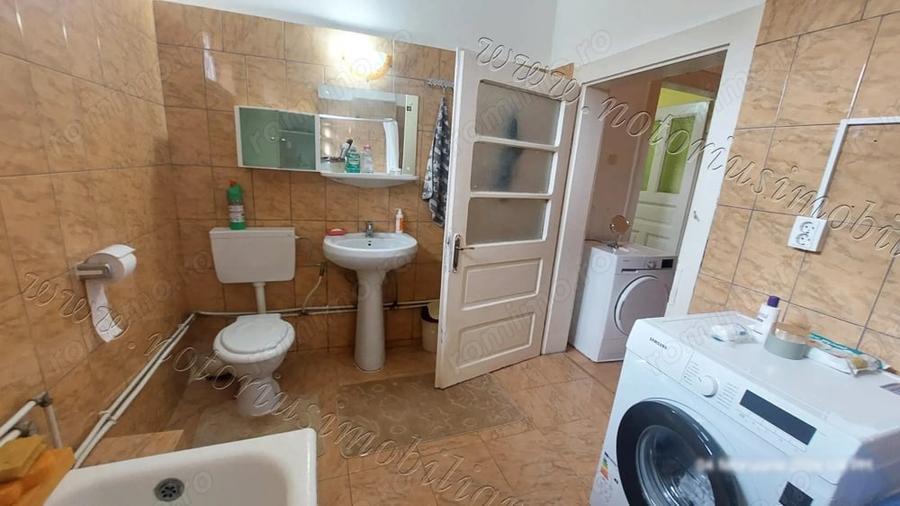 Casă cu 4 camere cu Teren 763 Mp în Central