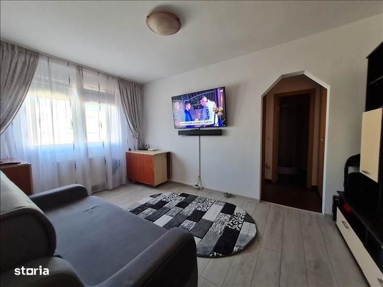 Apartament cu 2 camere semidecomandat în Florilor