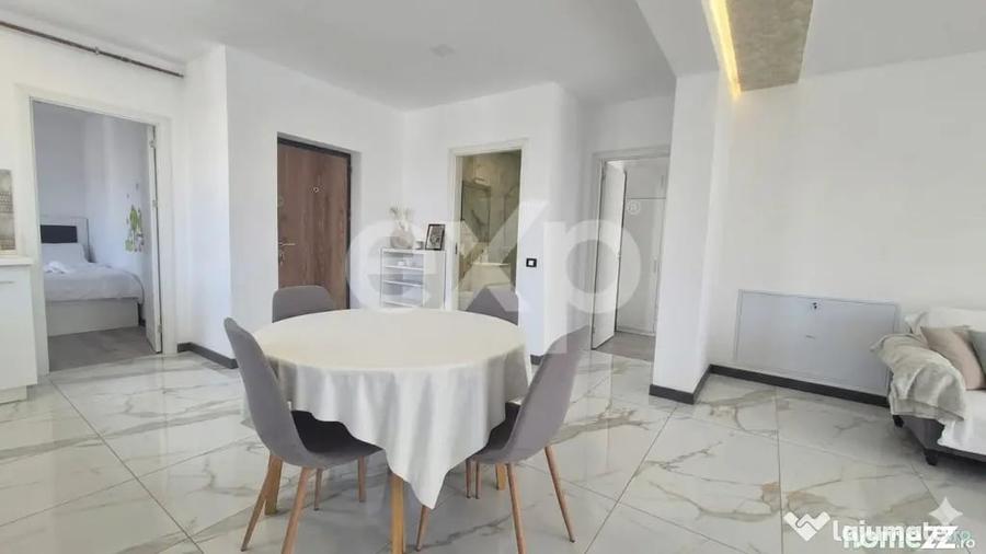 Apartament cu 3 camere decomandat în Trivale