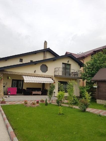 Casă individuală cu 4 camere cu Teren 700 Mp în Central