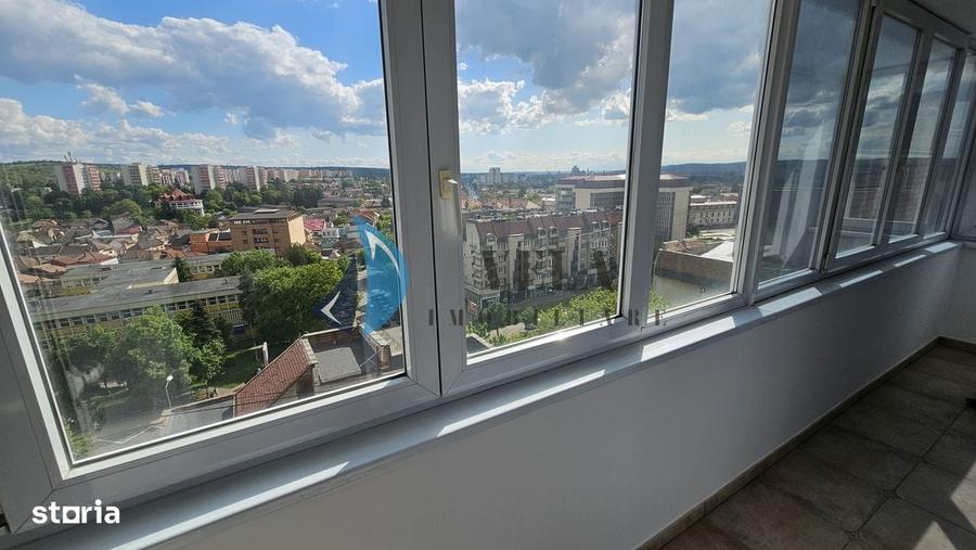 Apartament cu 3 camere decomandat în Semicentral