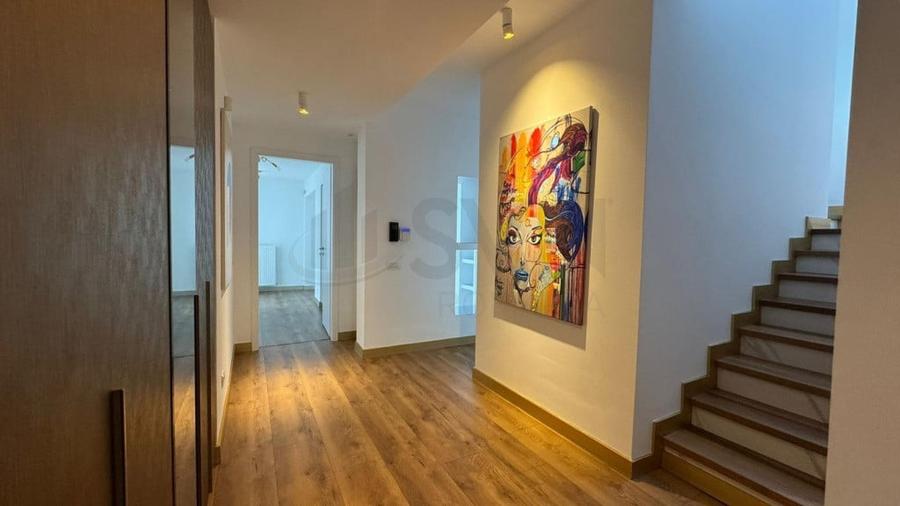 Casă cu 5 camere cu Teren 620 Mp în Central