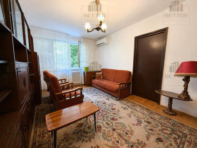 Apartament cu 3 camere semidecomandat în Titan