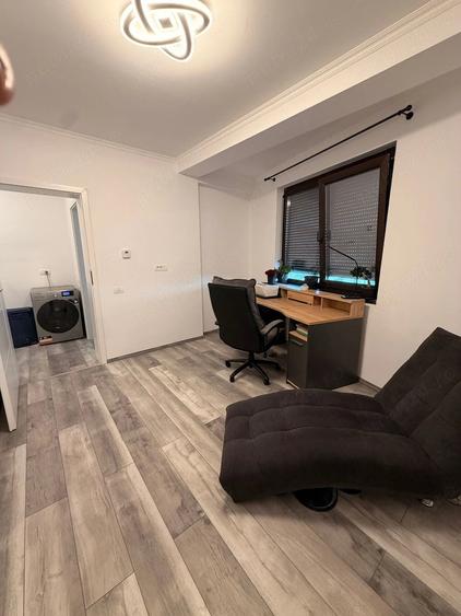 Apartament cu 3 camere semidecomandat în Giroc