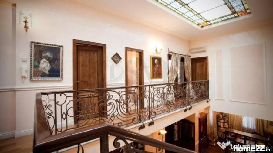 Casă cu 7 camere cu Teren 240 Mp în Dorobanți