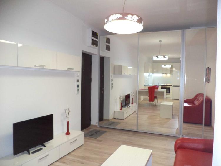 Apartament cu 2 camere semidecomandat în Liteni