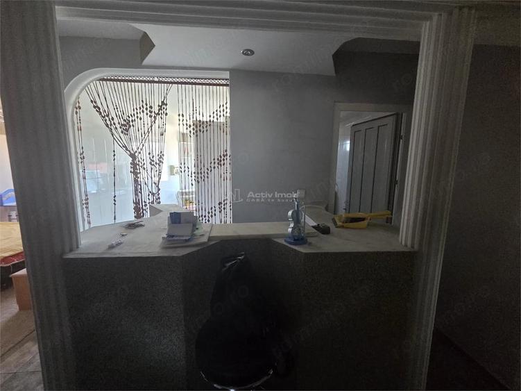 Apartament cu 4 camere decomandat în Căzănești (Râmnicu Vâlcea)