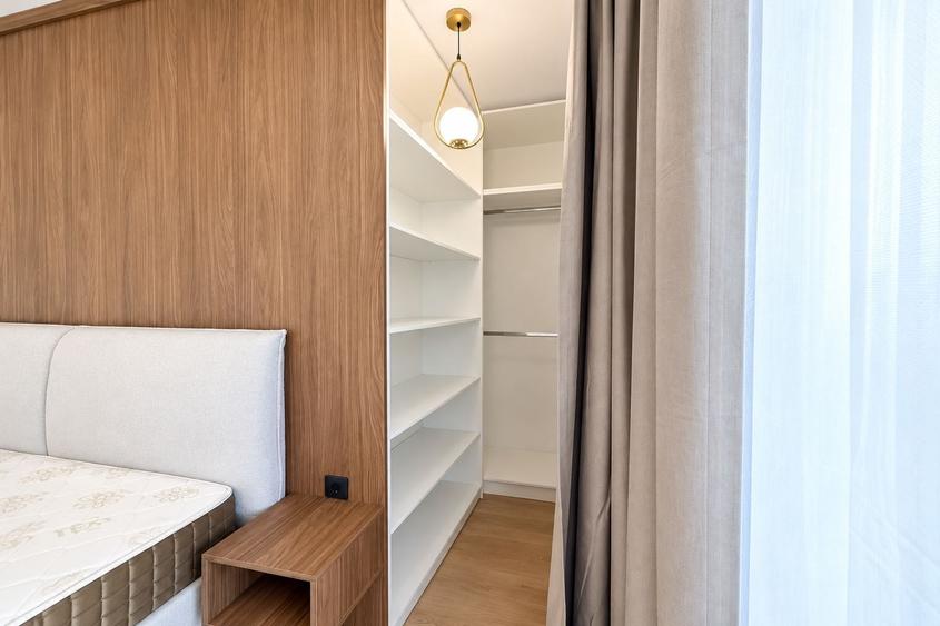 Apartament cu 3 camere semidecomandat, mobilat în Florești