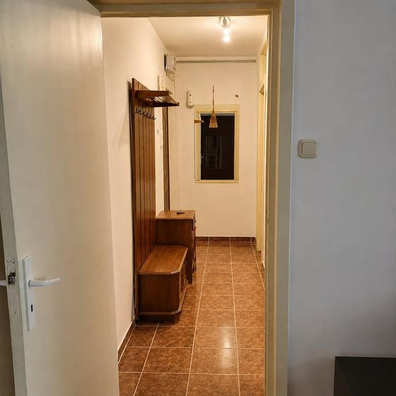 Garsonieră decomandată, mobilată în Complex Studențesc