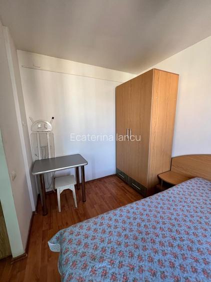 Garsonieră confort I, ultracentral Ploiești – renovată, mobilată