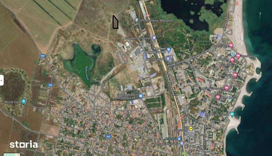 Teren de 5500 mp, în Vest