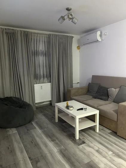 Apartament cu 3 camere decomandat, mobilat în Fizicienilor