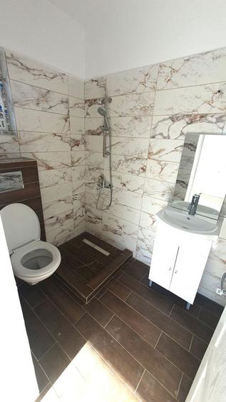 Casă cu 4 camere cu Teren 400 Mp în Crevedia
