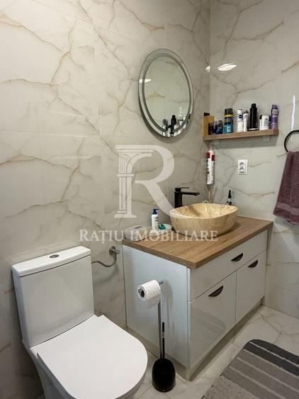 Casă individuală cu 9 camere cu Piscina în Cordău