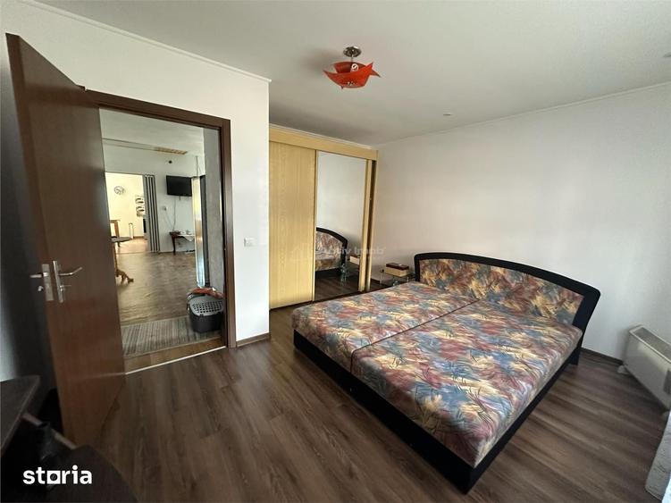 Casă cu 3 camere cu Teren 1438 Mp în Central