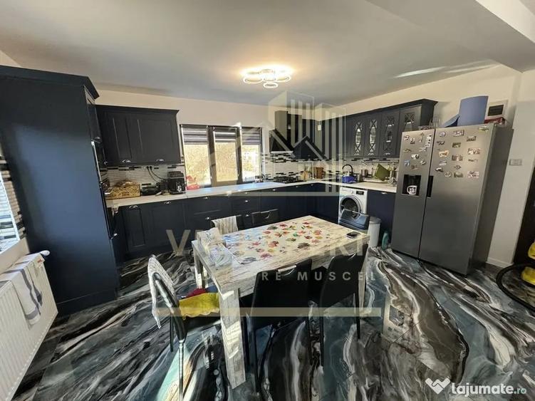 Casă cu 5 camere cu Teren 2078 Mp în Câmpulung Muscel