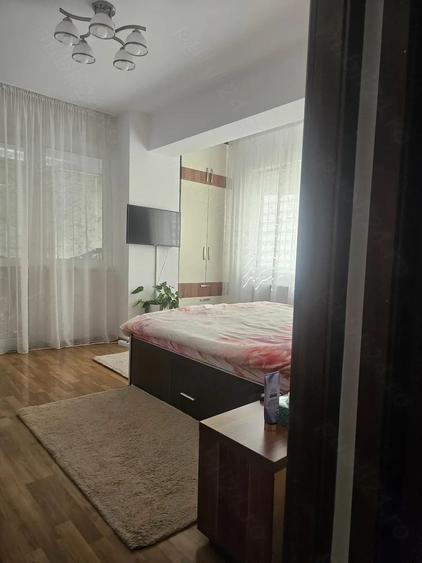 Apartament cu 2 camere decomandat în George Enescu