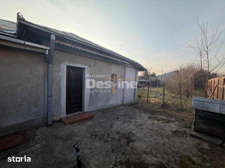 Casă cu 3 camere cu Teren 900 Mp în Giulești