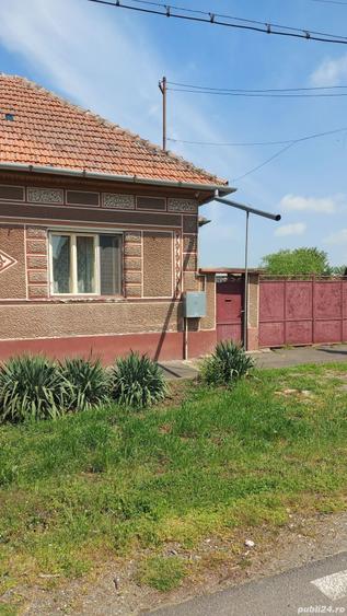 Casă cu 6 camere în Curtici