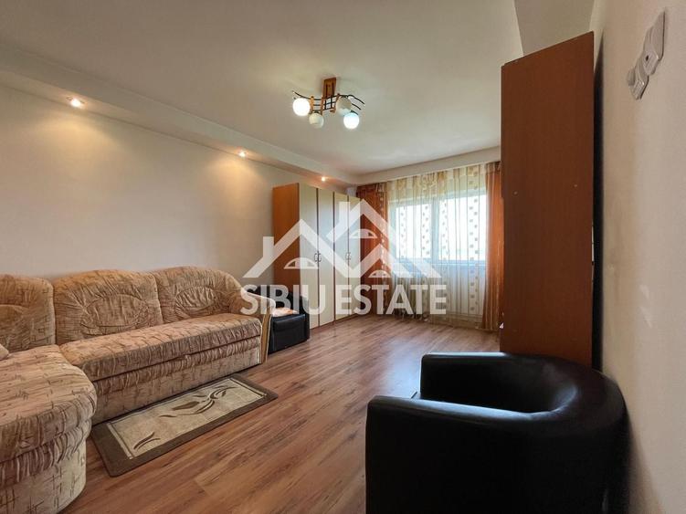 Apartament cu 2 camere decomandat, mobilat în Vasile Aaron