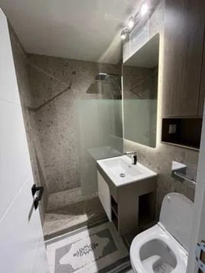Apartament cu 2 camere decomandat, mobilat în Hala Centrală