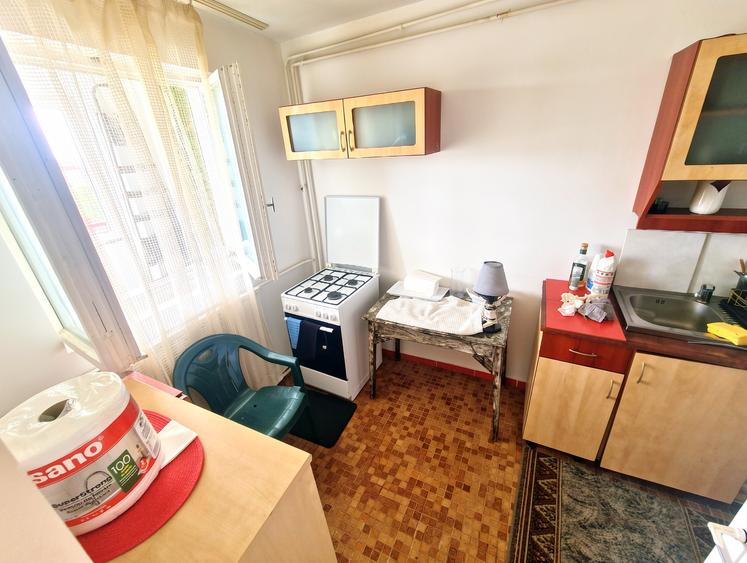 Garsonieră decomandată în Domenii