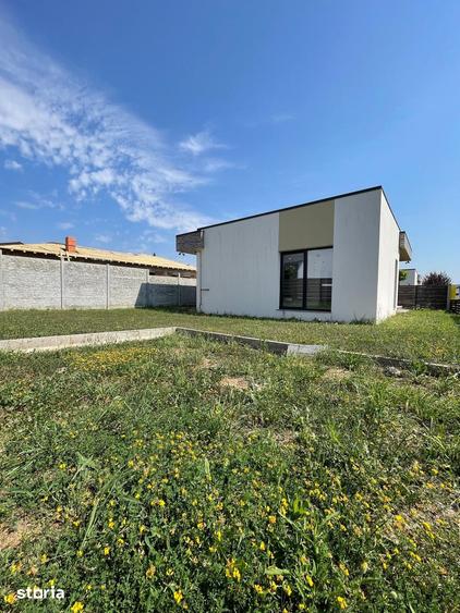Casă cu 3 camere cu Teren 284 Mp în Berceni