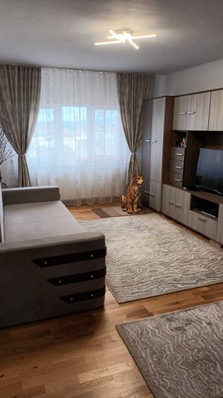 Apartament cu 2 camere decomandat în Micro 1