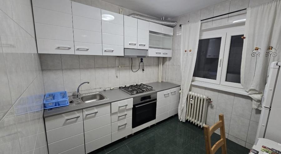 Apartament cu 2 camere semidecomandat în Tineretului