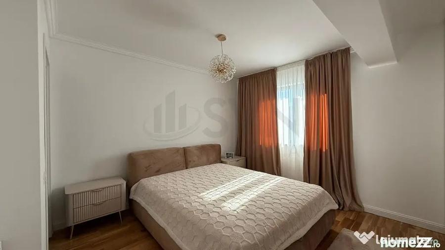 Casă cu 4 camere cu Teren 373 Mp în Străulești