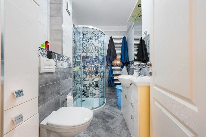 Apartament cu 3 camere decomandat în Sud