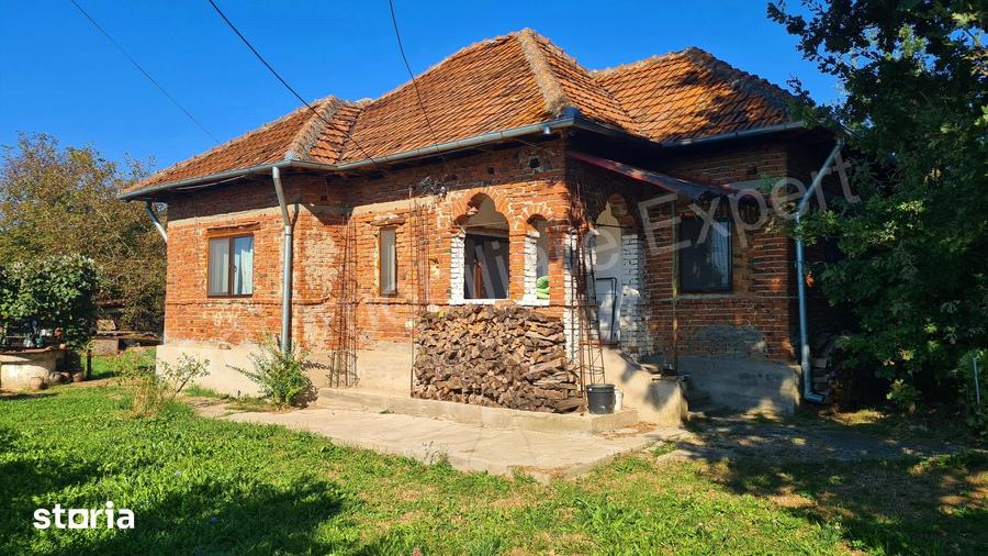 Casă cu 3 camere cu Teren 1989 Mp în Băiculești