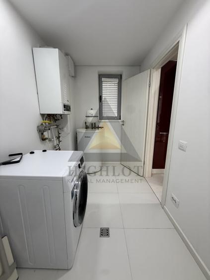 Casă individuală cu 5 camere cu Canalizare în Pipera