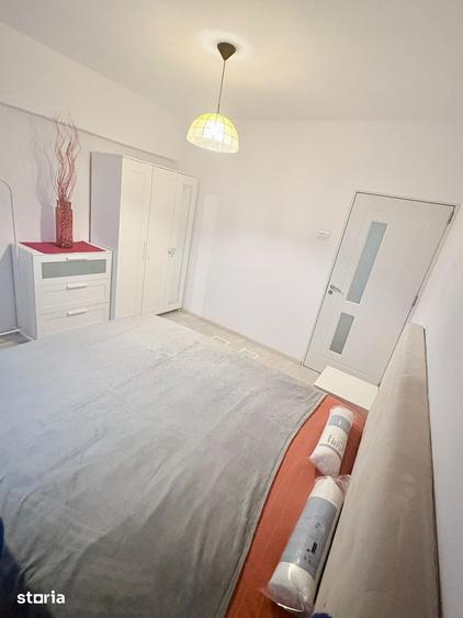 Apartament cu 4 camere decomandat în Titan