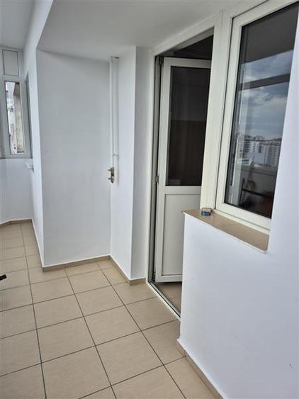 Apartament cu 2 camere decomandat în Vitan