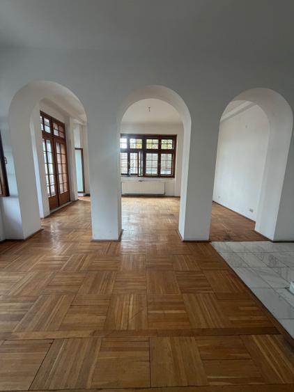 Casă cu 4 camere cu Teren 600 Mp în Exterior Vest