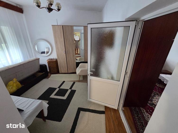 Casă cu 4 camere cu Teren 400 Mp în Babadag
