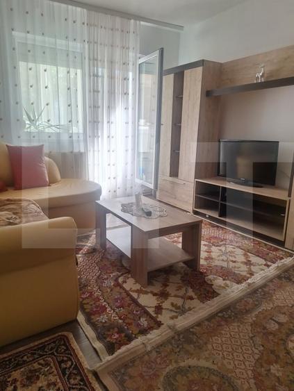Apartament cu 3 camere semidecomandat, mobilat în Lugoj