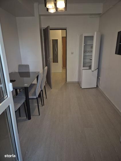 Apartament cu 3 camere decomandat în Alfa