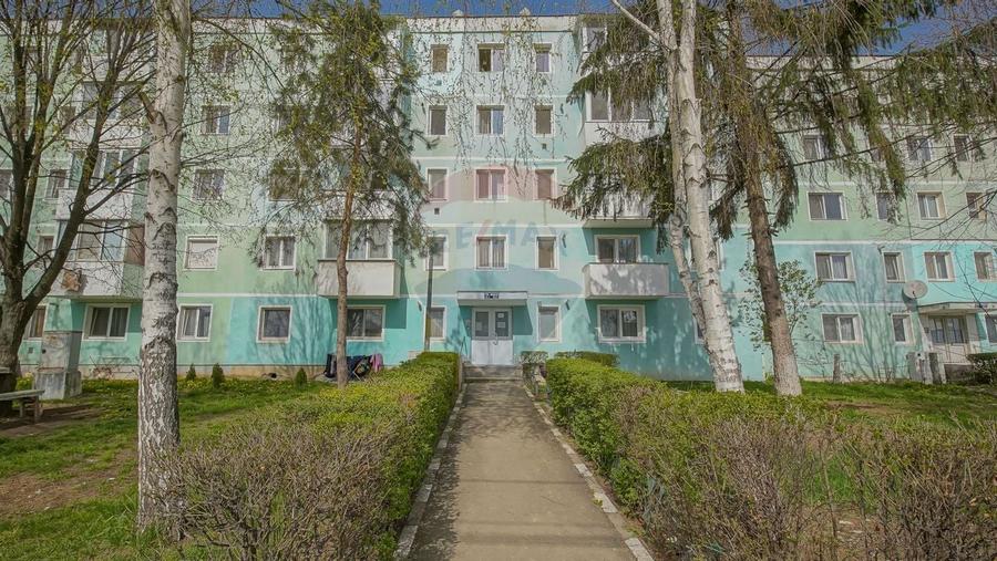 Apartament cu 3 camere semidecomandat în Nord