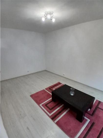 Garsonieră semidecomandată în Lipovei