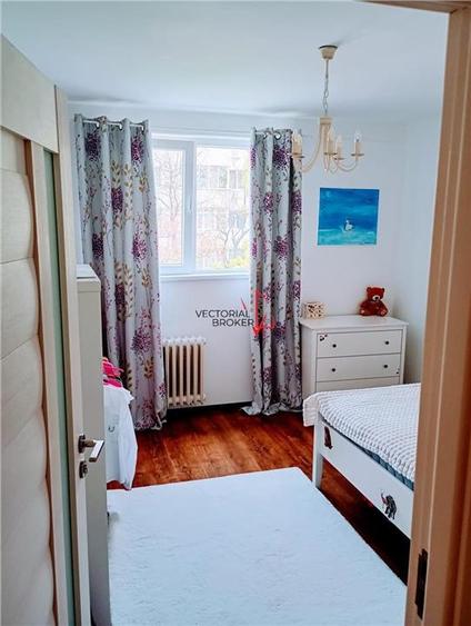 Apartament cu 2 camere semidecomandat în Basarabia